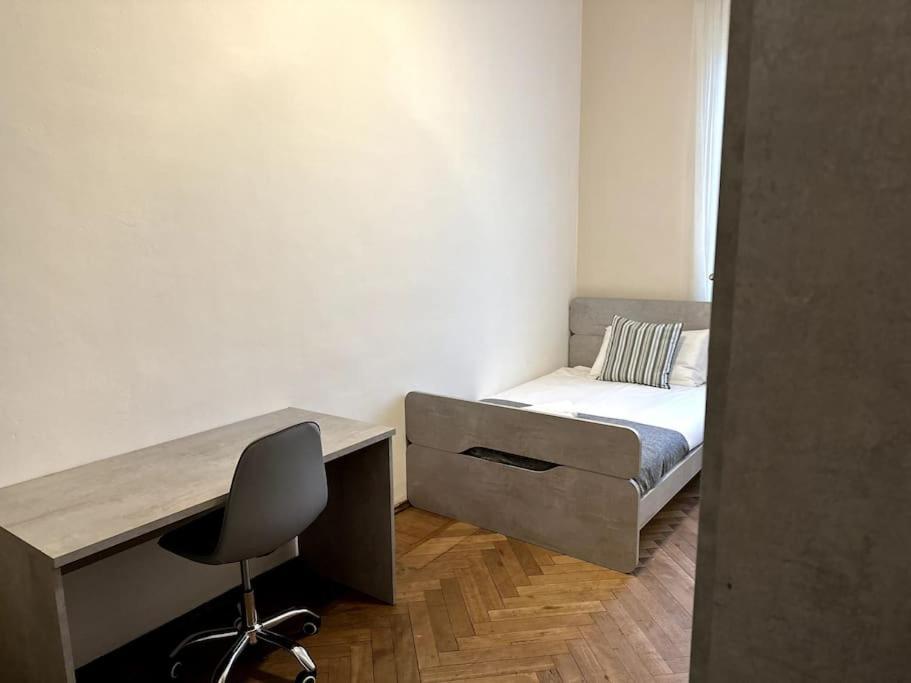 Spacious And Stylish Apartment In The City Center Turin Extérieur photo